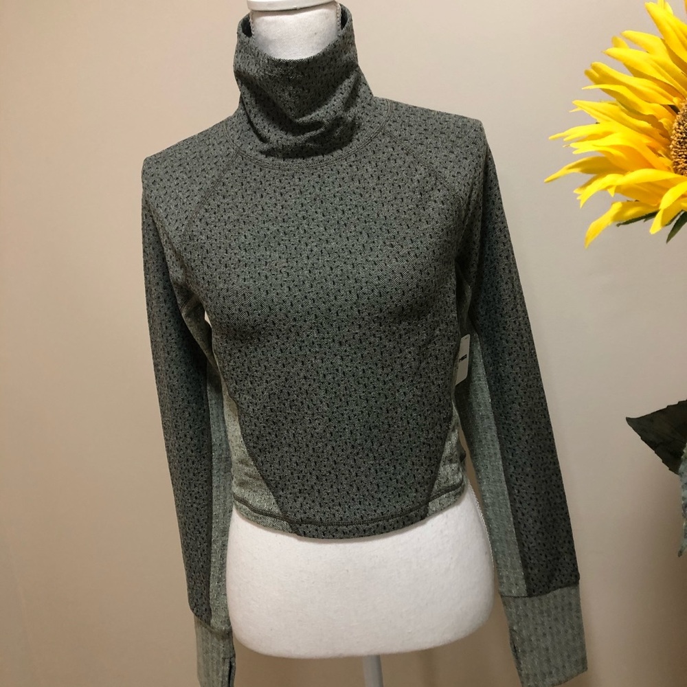 NWT Free People Movement crop top size M